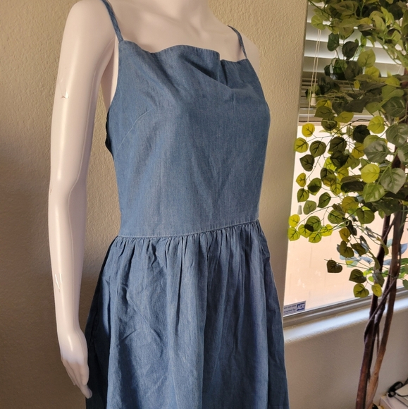 Gap Denim Dress - Picture 2 of 8
